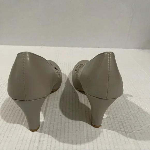 Women’s Journee Collection Grey Taupe Windy Mary Jane Pump Size 9 US! - Picture 5 of 8